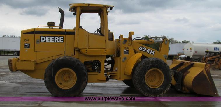image for item E3937 1999 John Deere 624H loader