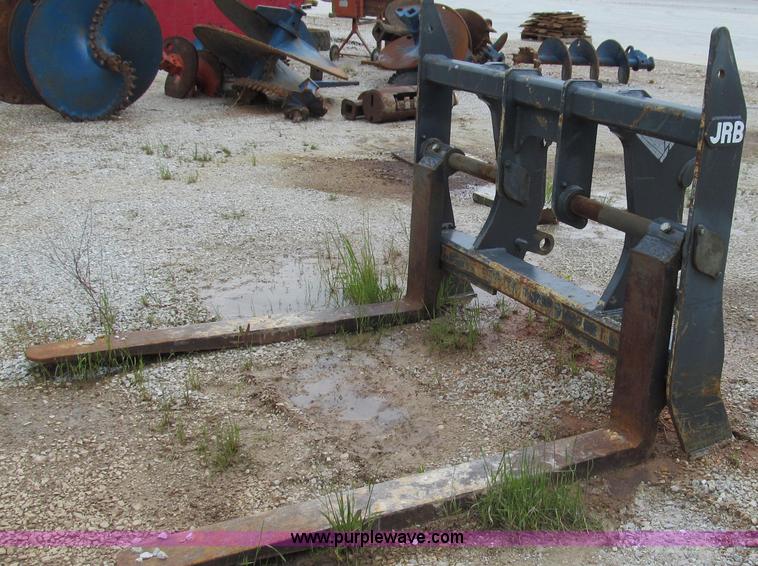 image for item E3937 1999 John Deere 624H loader