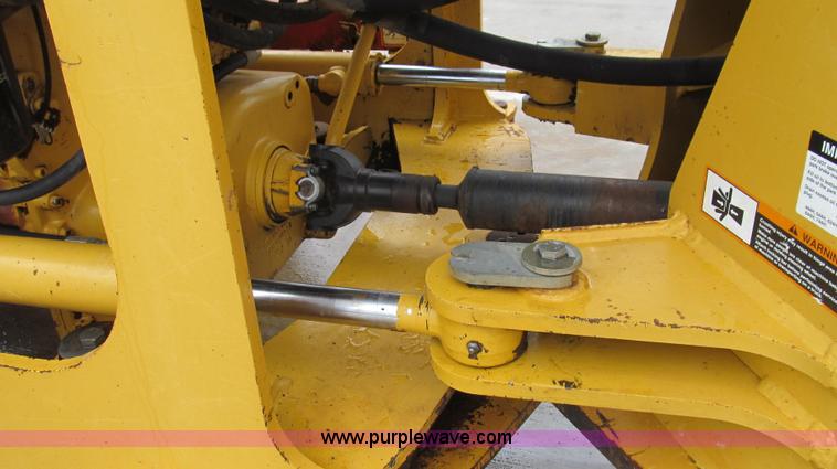 image for item E3937 1999 John Deere 624H loader