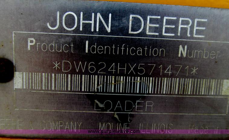 image for item E3937 1999 John Deere 624H loader