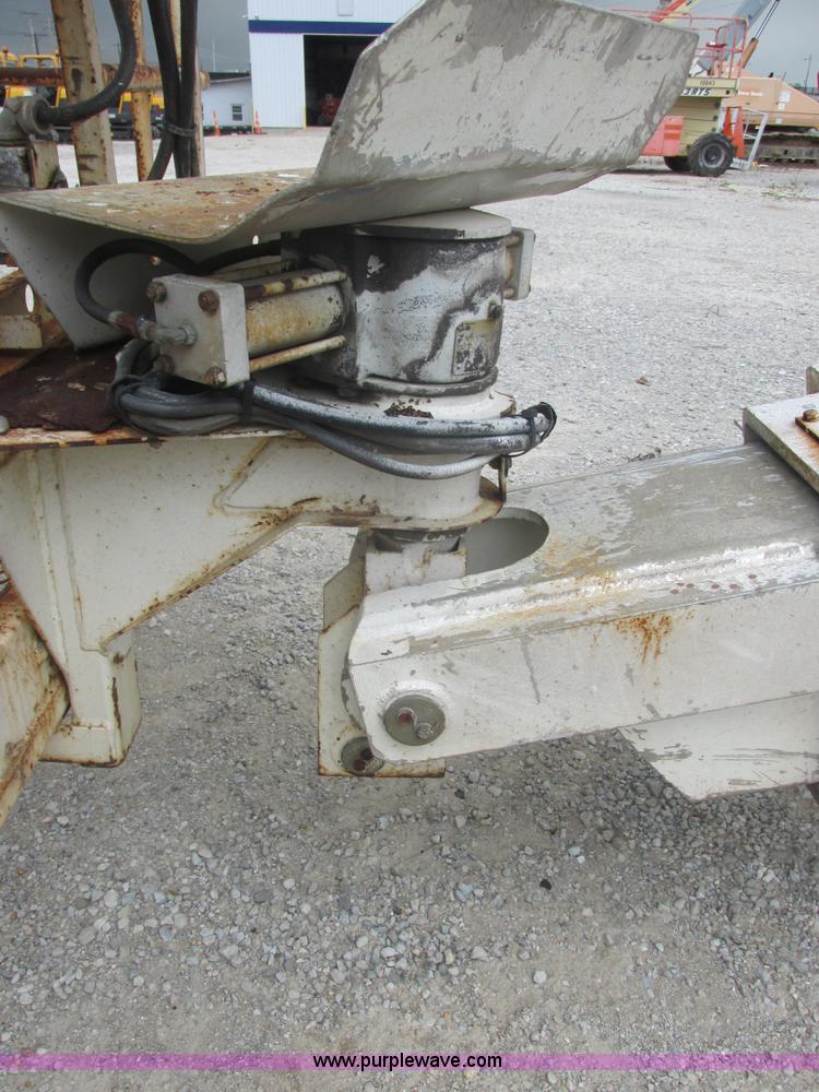 image for item E7335 2001 Snorkel TB80RD24X4 boom lift