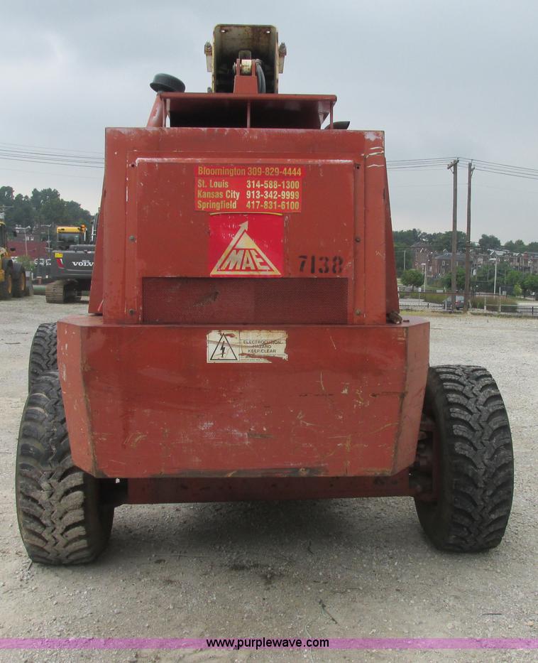 image for item E7335 2001 Snorkel TB80RD24X4 boom lift