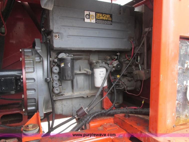 image for item E7335 2001 Snorkel TB80RD24X4 boom lift