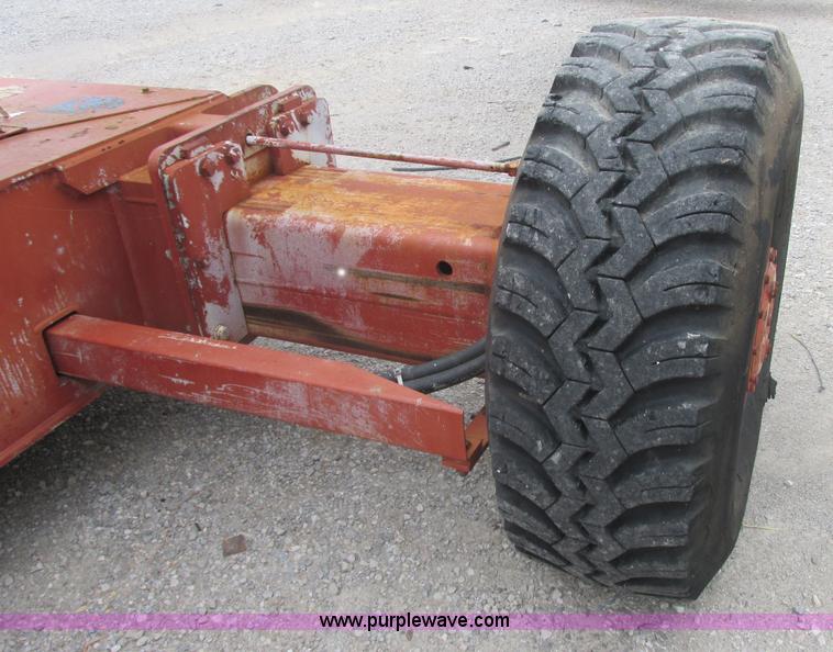 image for item E7335 2001 Snorkel TB80RD24X4 boom lift