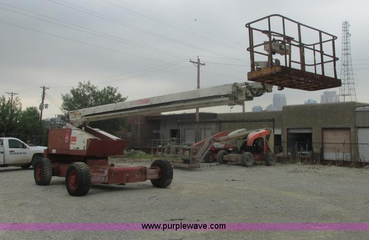 image for item E7335 2001 Snorkel TB80RD24X4 boom lift