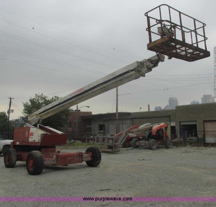 image for item E7335 2001 Snorkel TB80RD24X4 boom lift