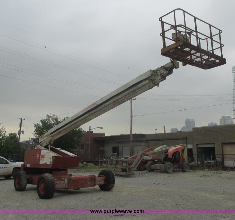 image for item E7335 2001 Snorkel TB80RD24X4 boom lift