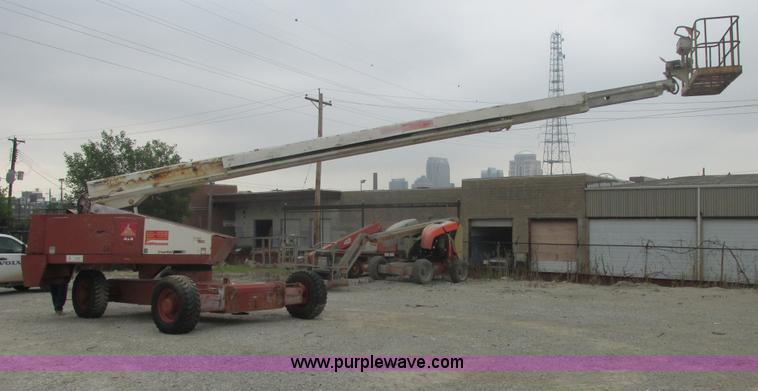 image for item E7335 2001 Snorkel TB80RD24X4 boom lift