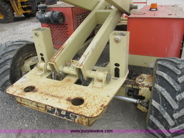 image for item E7336 2002 JLG 33RTS scissor lift