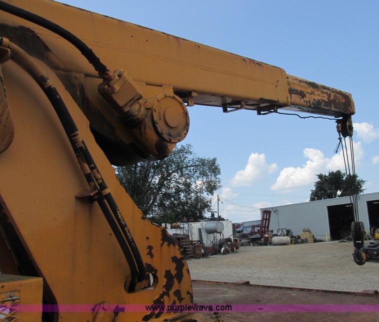 image for item E7342 Drott 160RF2 Go Devil carry deck crane