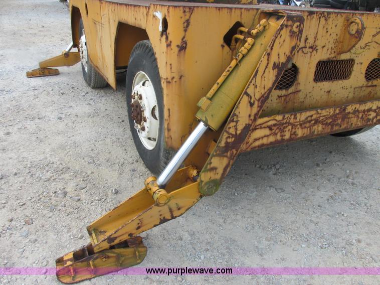 image for item E7342 Drott 160RF2 Go Devil carry deck crane