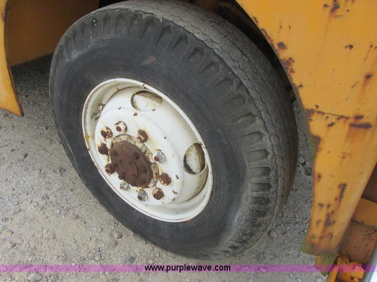 image for item E7342 Drott 160RF2 Go Devil carry deck crane