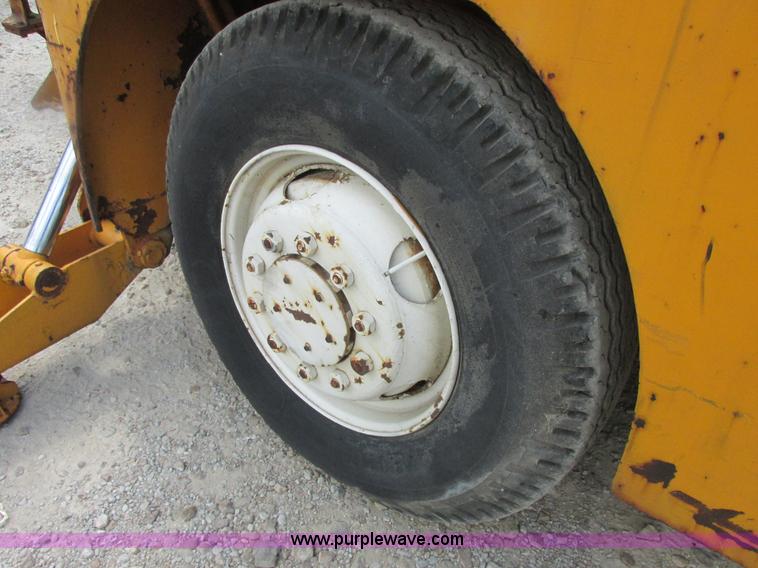 image for item E7342 Drott 160RF2 Go Devil carry deck crane