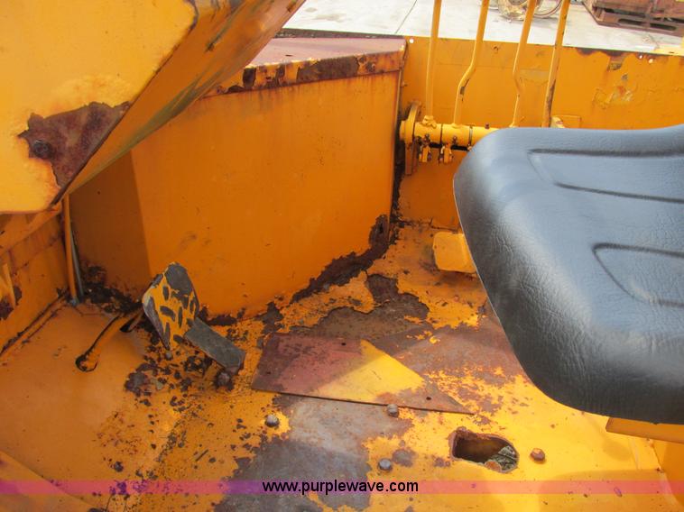 image for item E7342 Drott 160RF2 Go Devil carry deck crane