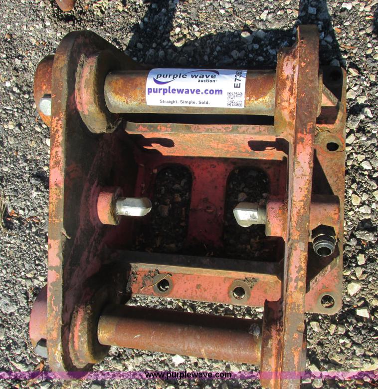 image for item E7363 230 to NPK breaker adapter plate