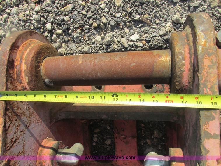 image for item E7363 230 to NPK breaker adapter plate