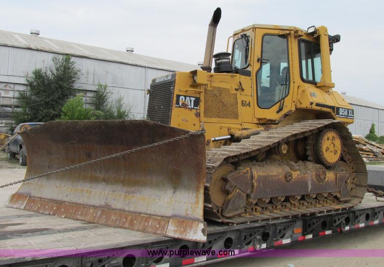 image for item F5204 1995 Caterpillar D5H XL Series II dozer