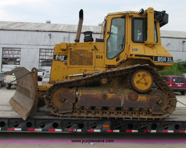 image for item F5204 1995 Caterpillar D5H XL Series II dozer