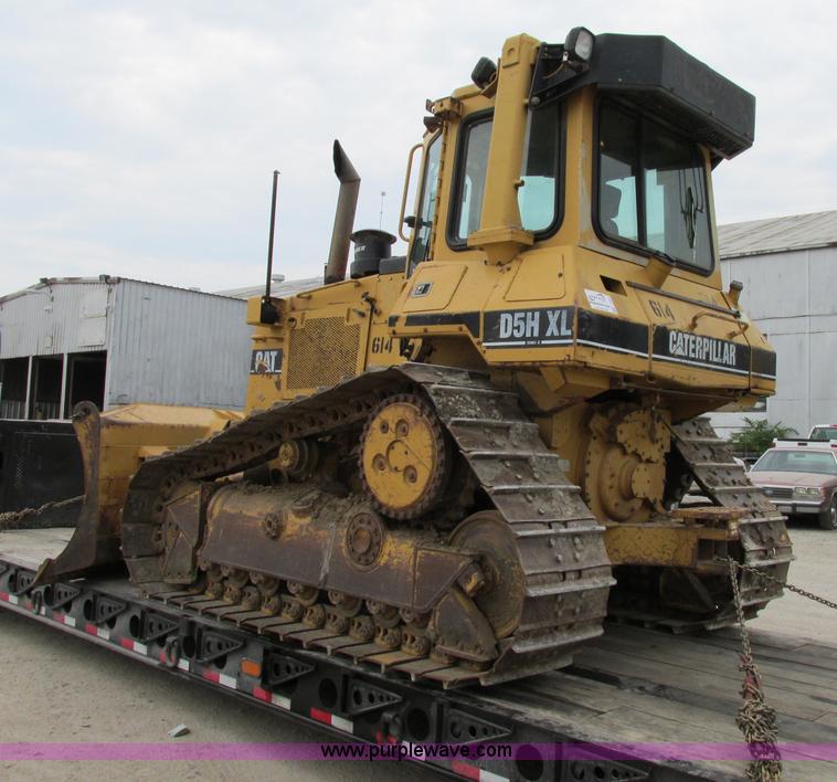 image for item F5204 1995 Caterpillar D5H XL Series II dozer