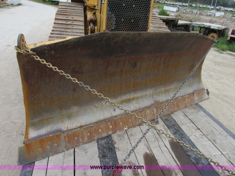 image for item F5204 1995 Caterpillar D5H XL Series II dozer