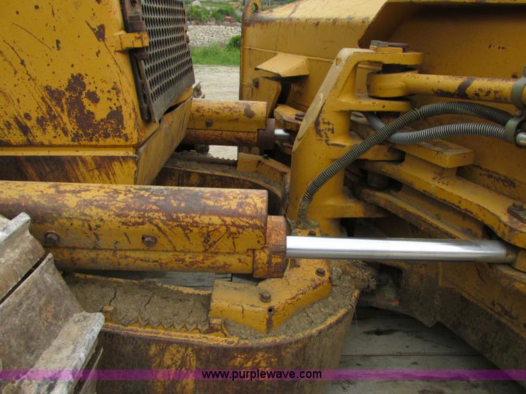 image for item F5204 1995 Caterpillar D5H XL Series II dozer