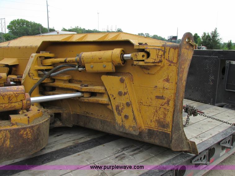 image for item F5204 1995 Caterpillar D5H XL Series II dozer