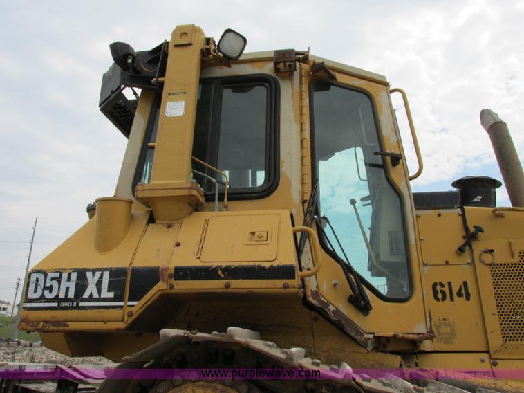 image for item F5204 1995 Caterpillar D5H XL Series II dozer
