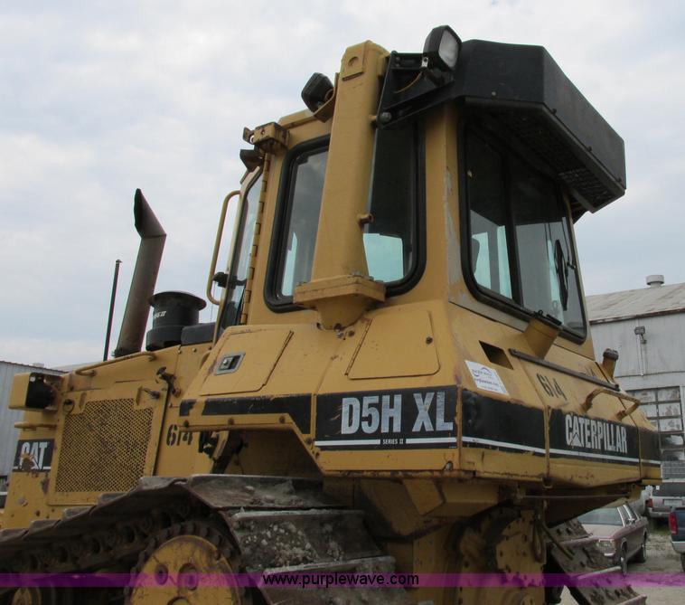 image for item F5204 1995 Caterpillar D5H XL Series II dozer