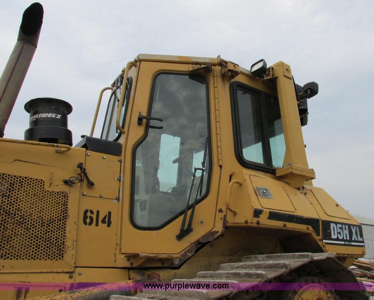 image for item F5204 1995 Caterpillar D5H XL Series II dozer