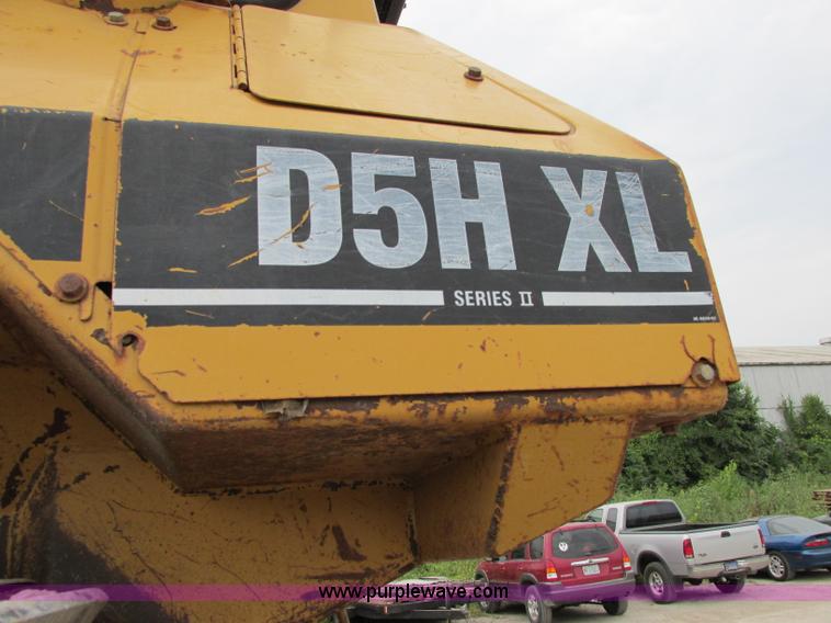 image for item F5204 1995 Caterpillar D5H XL Series II dozer