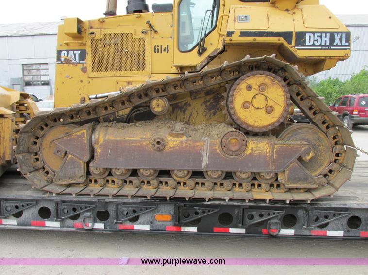 image for item F5204 1995 Caterpillar D5H XL Series II dozer
