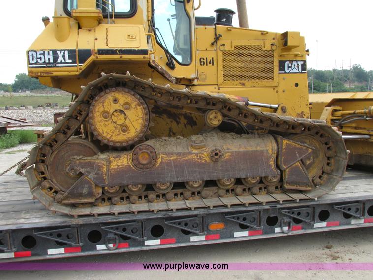image for item F5204 1995 Caterpillar D5H XL Series II dozer