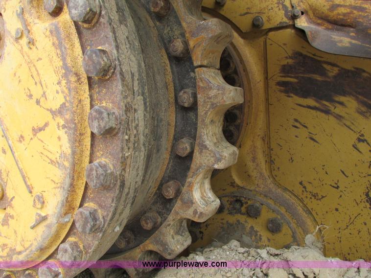image for item F5204 1995 Caterpillar D5H XL Series II dozer
