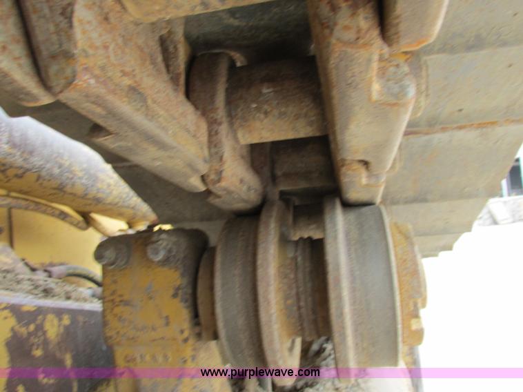 image for item F5204 1995 Caterpillar D5H XL Series II dozer