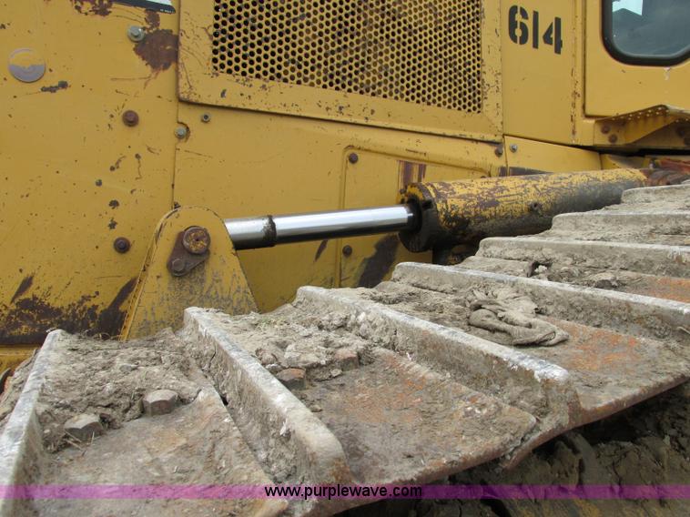 image for item F5204 1995 Caterpillar D5H XL Series II dozer