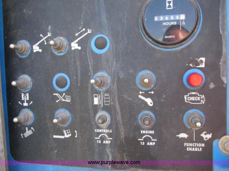 image for item F5217 2000 Genie S40 boom lift