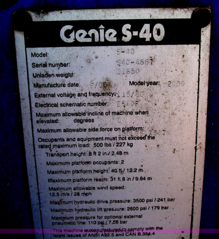 image for item F5217 2000 Genie S40 boom lift