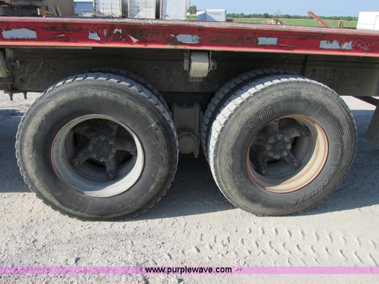 image for item F5220 1985 Mack DM685S drywall boom truck