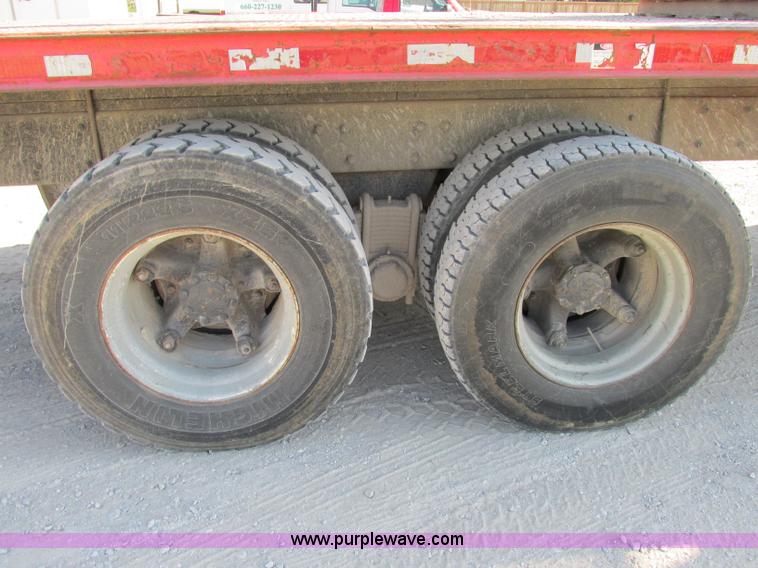 image for item F5220 1985 Mack DM685S drywall boom truck