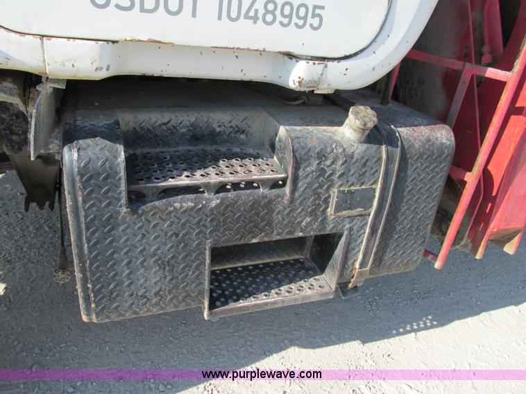 image for item F5220 1985 Mack DM685S drywall boom truck