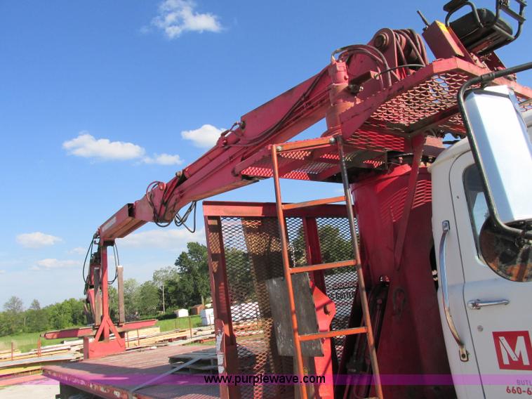 image for item F5220 1985 Mack DM685S drywall boom truck