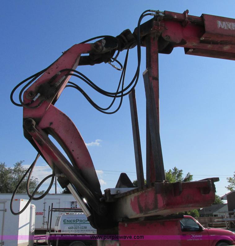 image for item F5220 1985 Mack DM685S drywall boom truck