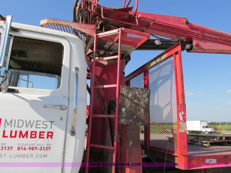 image for item F5220 1985 Mack DM685S drywall boom truck