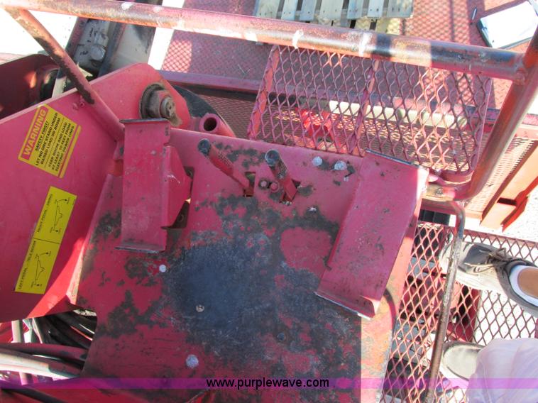 image for item F5220 1985 Mack DM685S drywall boom truck