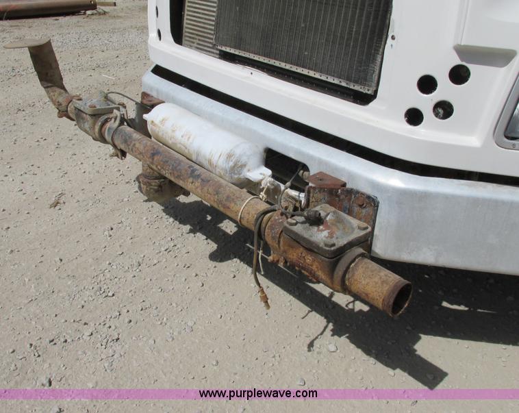 image for item F5223 1992 Ford LTLA9000 AeroMax 120 water truck