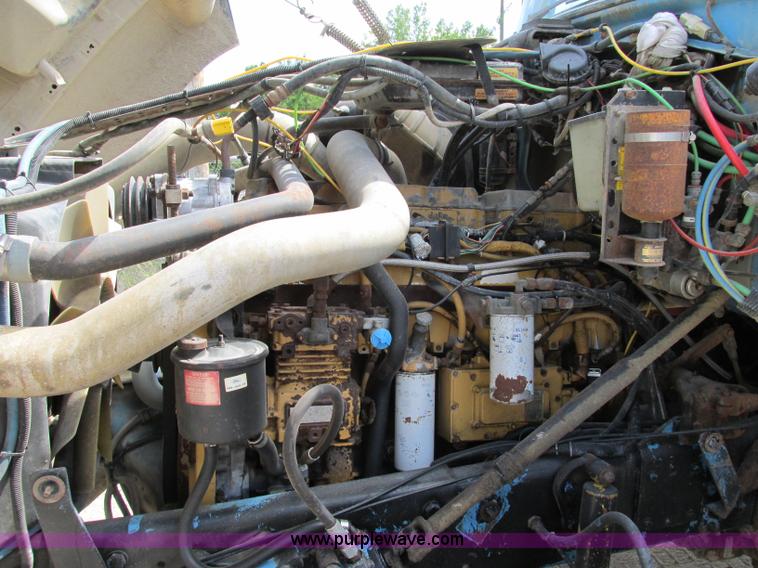 image for item F5223 1992 Ford LTLA9000 AeroMax 120 water truck