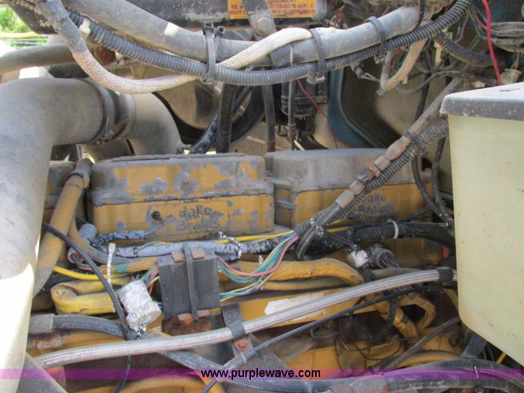 image for item F5223 1992 Ford LTLA9000 AeroMax 120 water truck