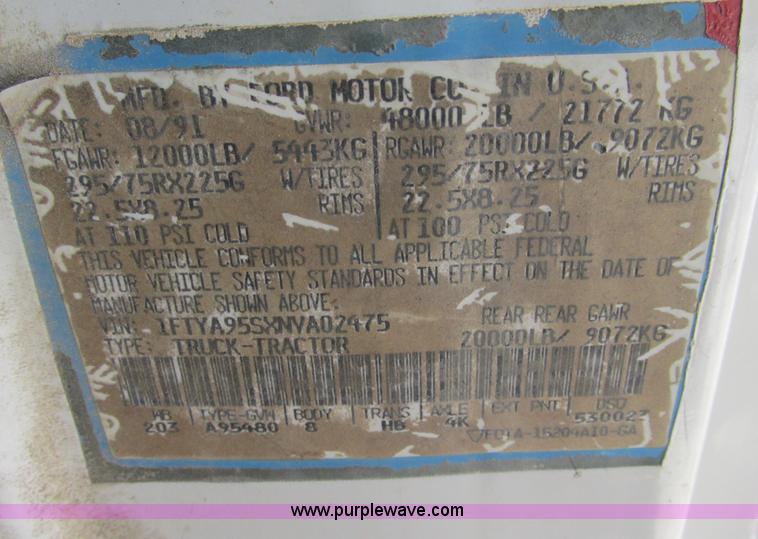 image for item F5223 1992 Ford LTLA9000 AeroMax 120 water truck