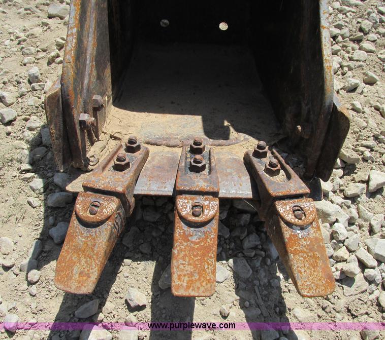 image for item F5229 13" excavator bucket