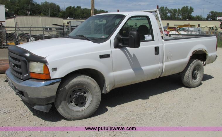 image for item F5234 2001 Ford F250 Super Duty XL pickup truck
